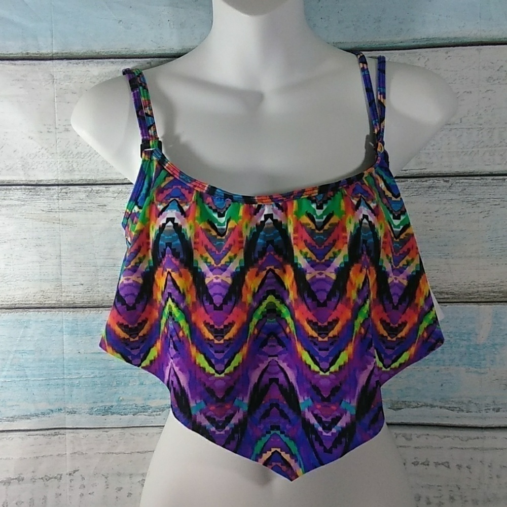 BEACH Betty by Miracle Brands Swimsuit Top - Picture 2 of 8